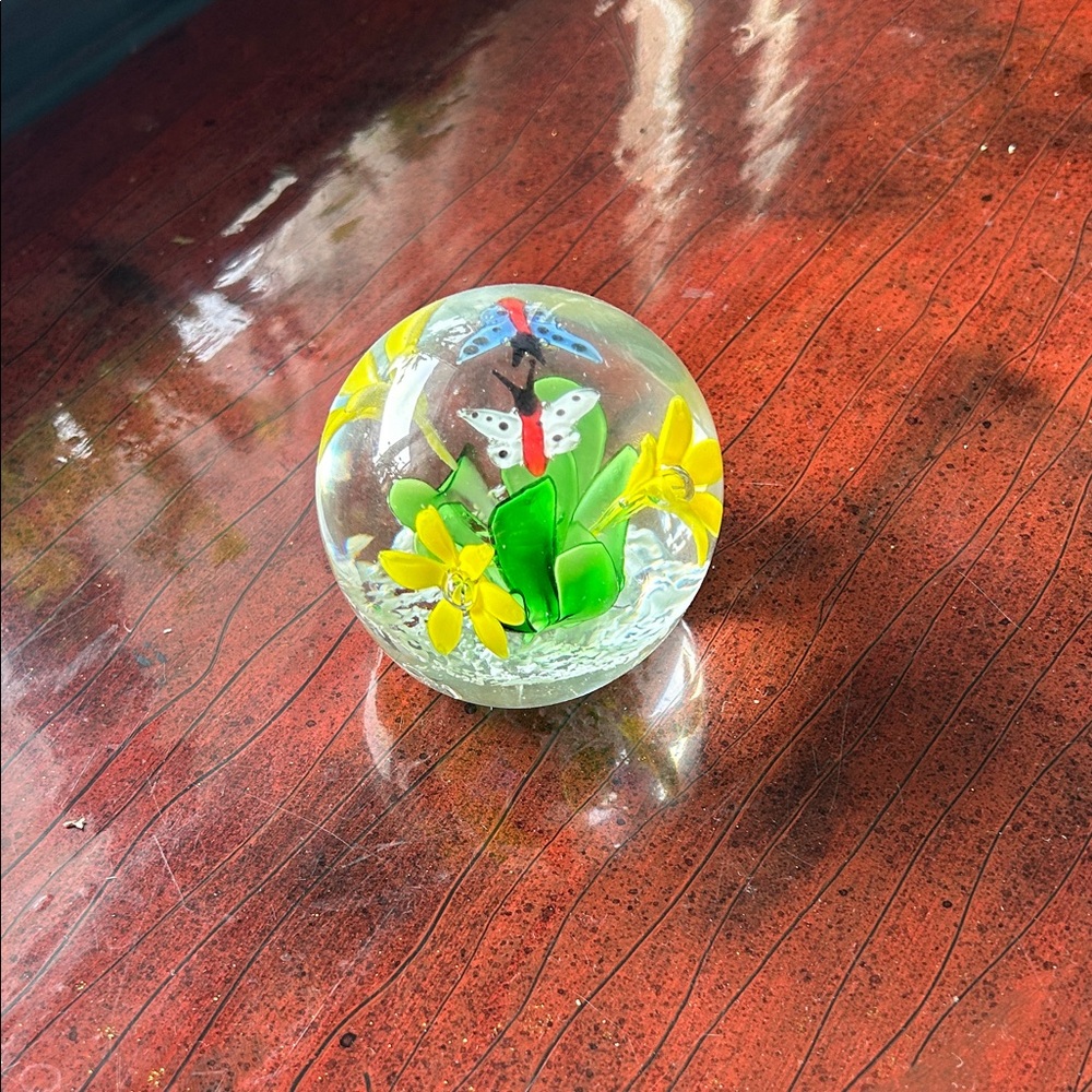 Vibrant Glass Aquarium Sphere with Yellow and Green Accents
